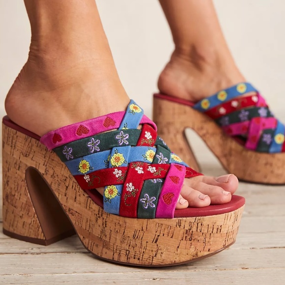 Free People Lisbon Pink Suede Embroidered Platform Sandal - Picture 1 of 4